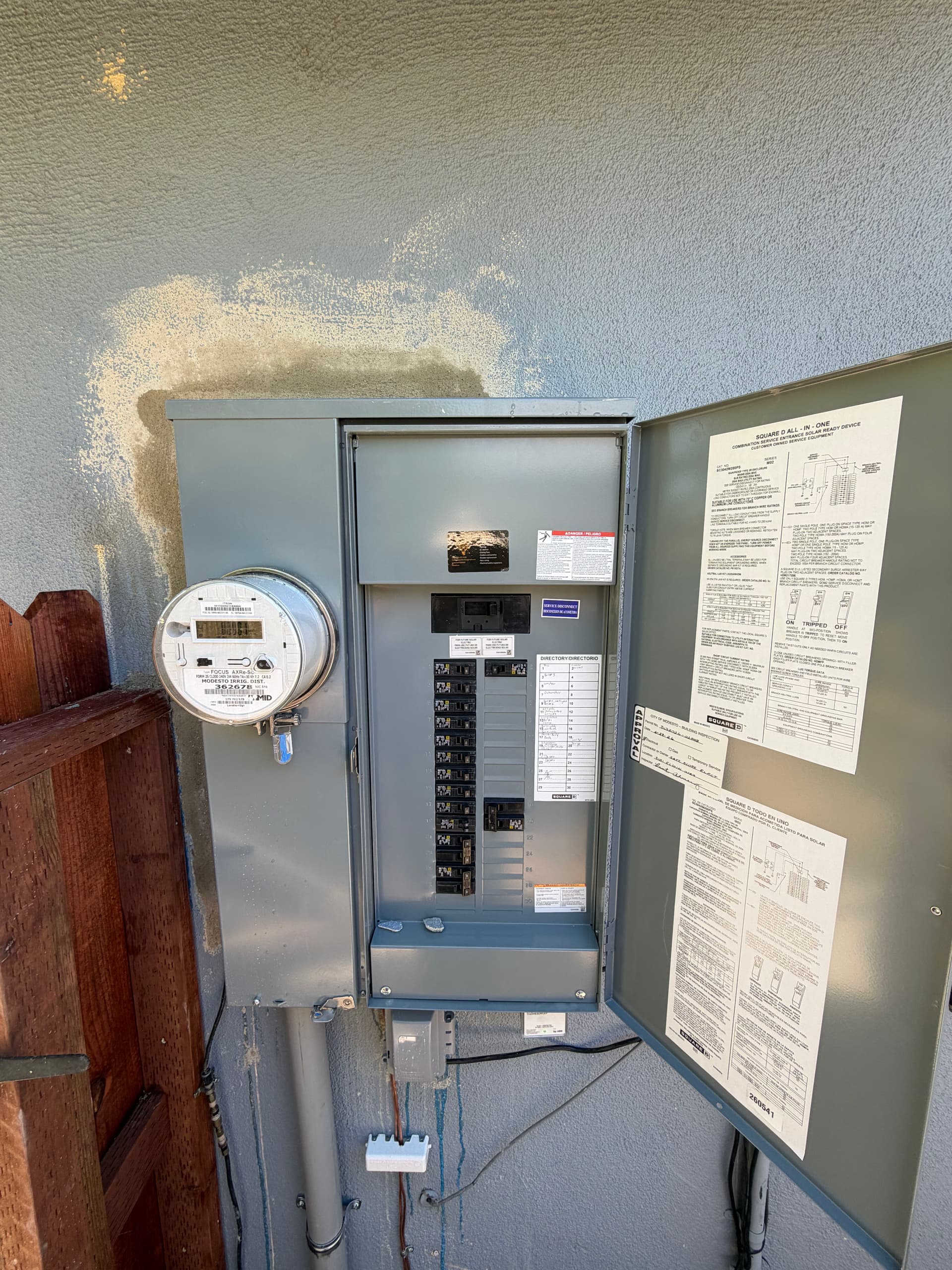 Gallery photos for 100 to 200 Amp Panel Upgrade With Full Trenching: Image #3
