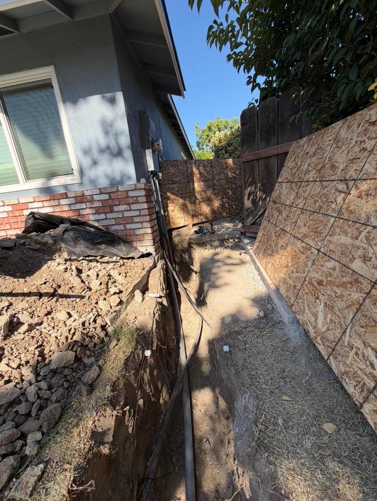Gallery photos for 100 to 200 Amp Panel Upgrade With Full Trenching: Image #2