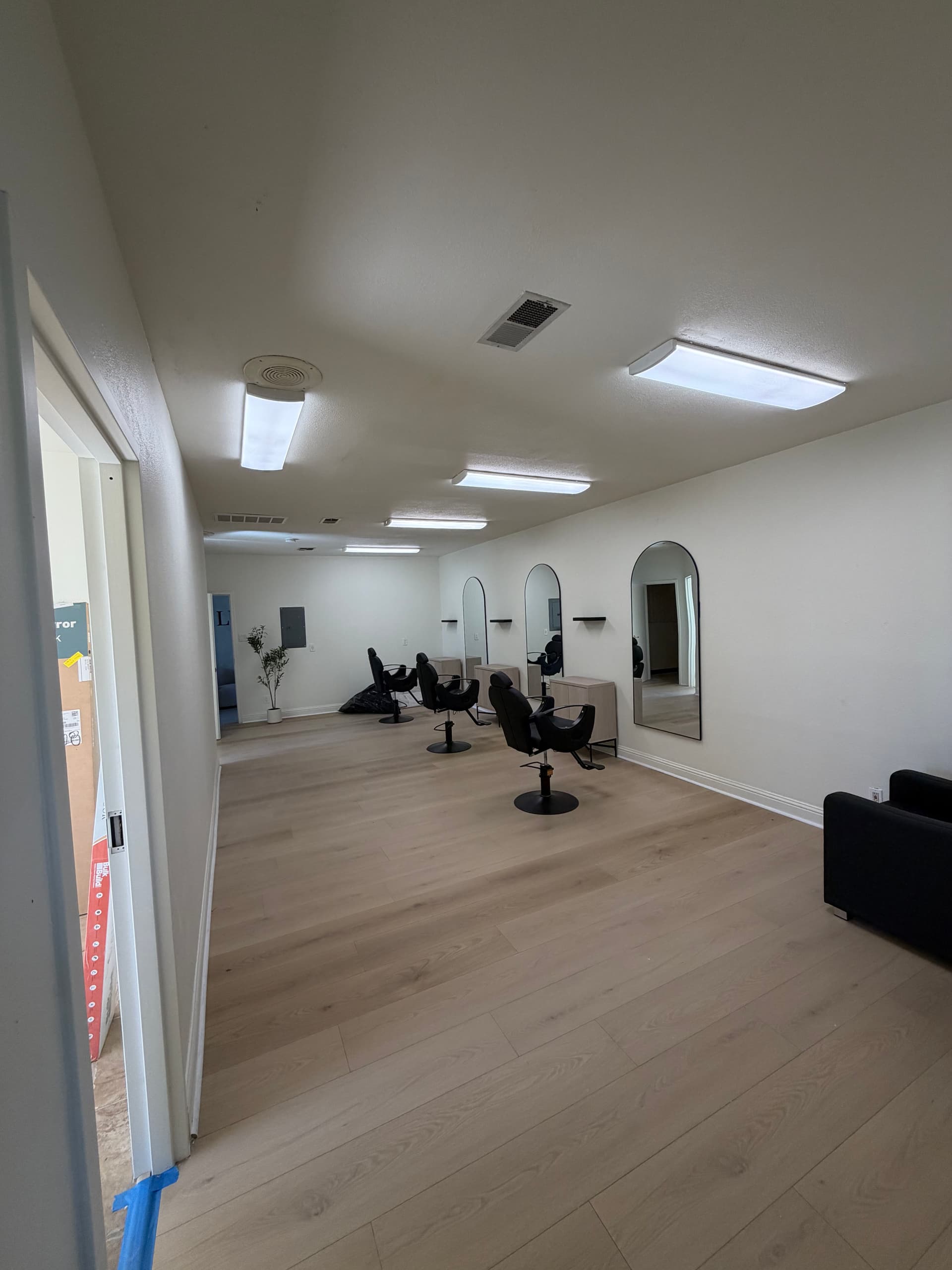 Gallery photos for Salon Lighting Upgrade Done Right in Gustine: Image #1